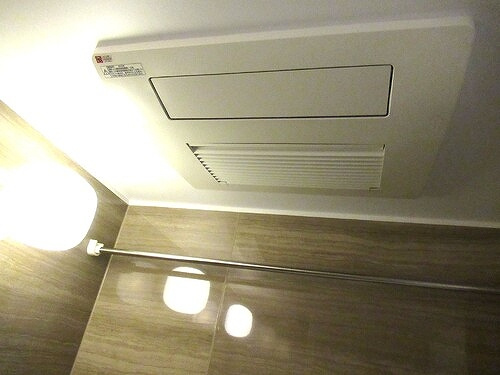 ライオンズタワー柏の浴室|浴室換気乾燥機