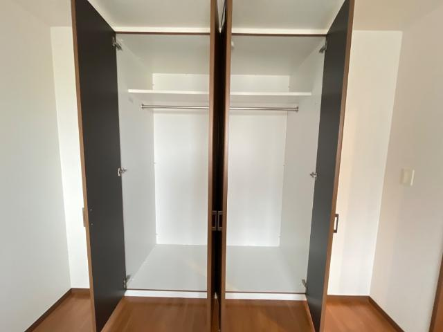 ヒンメルブロー　(ＨＩＭＭＥＬ　ＢＬＡ)の収納|クローゼット