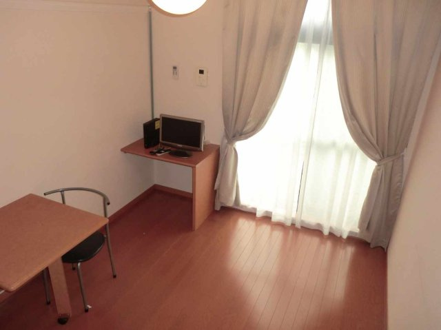 レオパレスコンフォートハウスの居間・リビング|1F部屋の場合