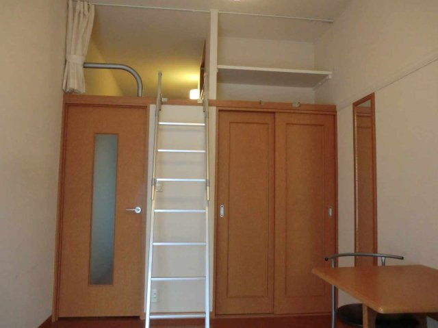 レオパレスコンフォートハウスの居間・リビング|1F部屋の場合