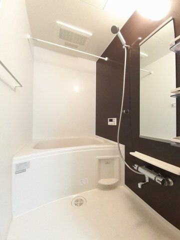 アプリコットの浴室