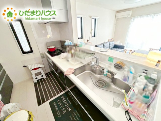 【キッチン】 | 石岡市南台　中古戸建 | 料理をしながらでも、ご家族との会話を楽しめる対面式キッチン♪