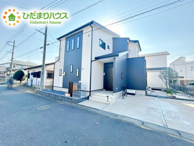 【外観】 | 石岡市南台　中古戸建 | 優しい色合いのコントラストが印象的な外観になっております