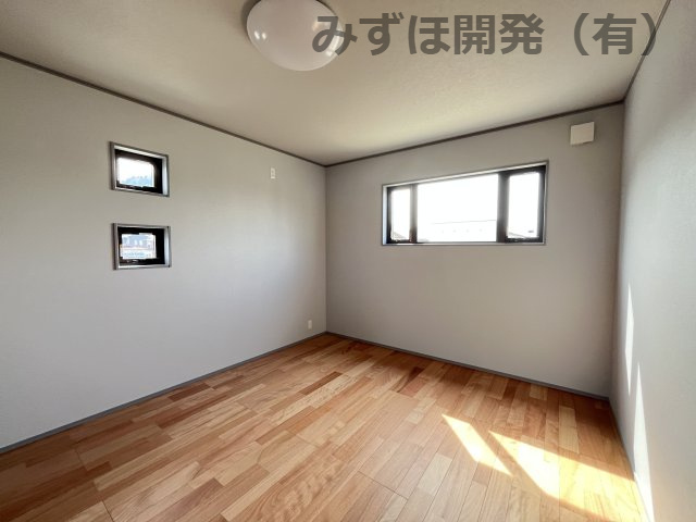 村山市楯岡鶴ヶ町1丁目6-37北棟の洋室|2階　洋室7.75帖　ウォークインクローゼットあります！
3/18撮影