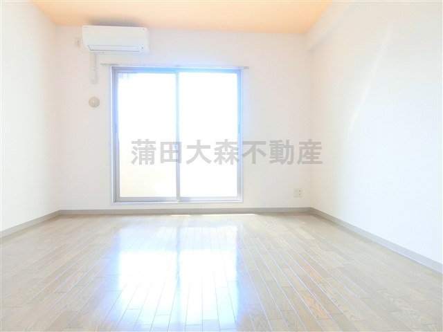 京急空港線人気賃貸マンションの居間・リビング|洋室