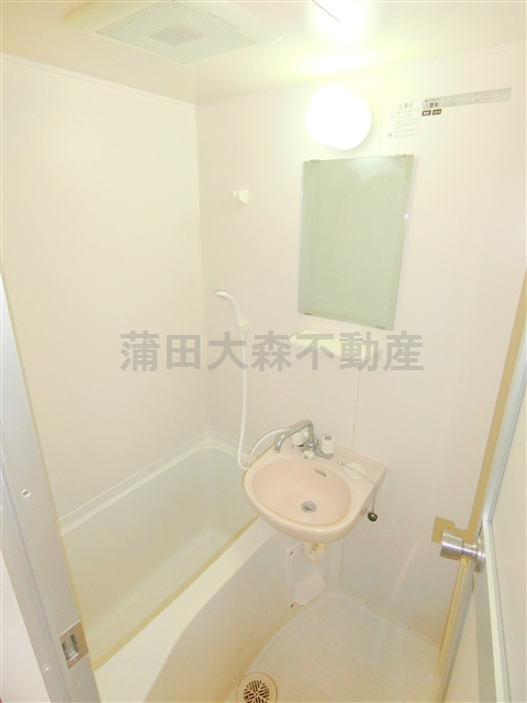 京急空港線人気賃貸マンションの浴室|浴室　お風呂
