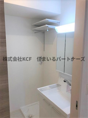 【独立洗面台】 | D-roomF.京町 | 使いやすい独立洗面台です