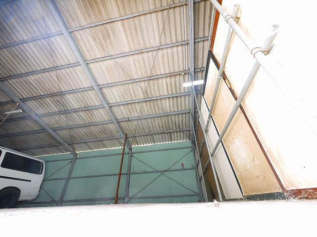 田村ガレージの内装