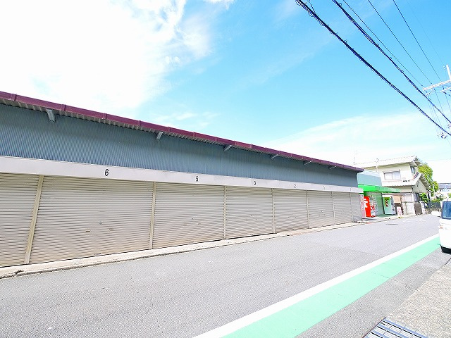 田村ガレージの外観