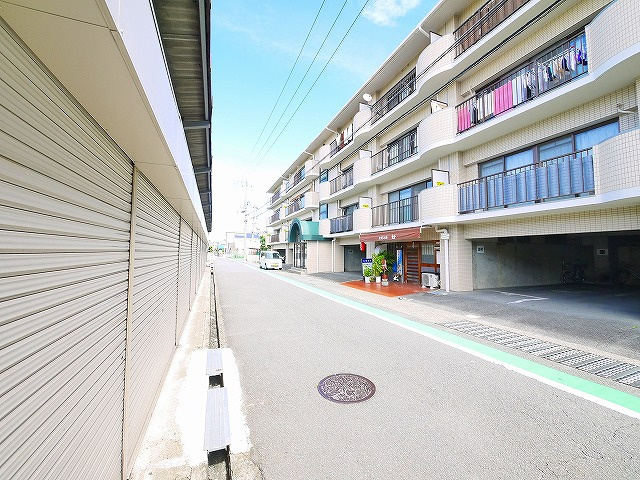 田村ガレージの外観