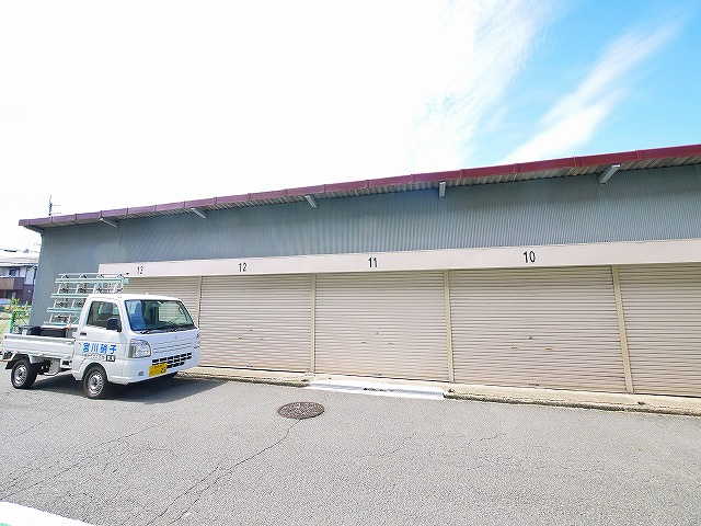 田村ガレージの外観