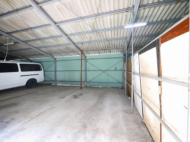 田村ガレージの内装