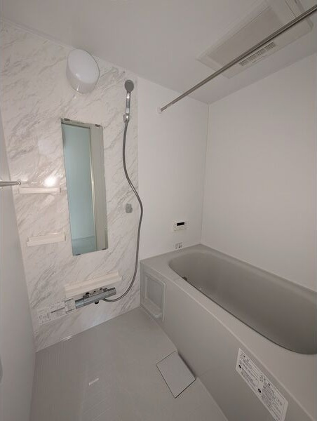 ソワサントセーズ長田町Iの浴室