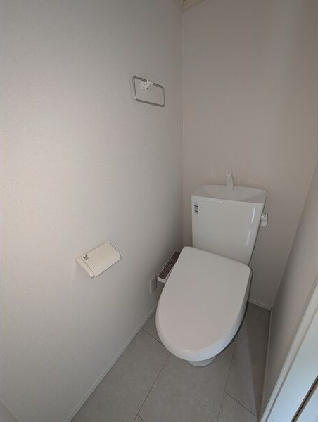 ソワサントセーズ長田町Iのトイレ