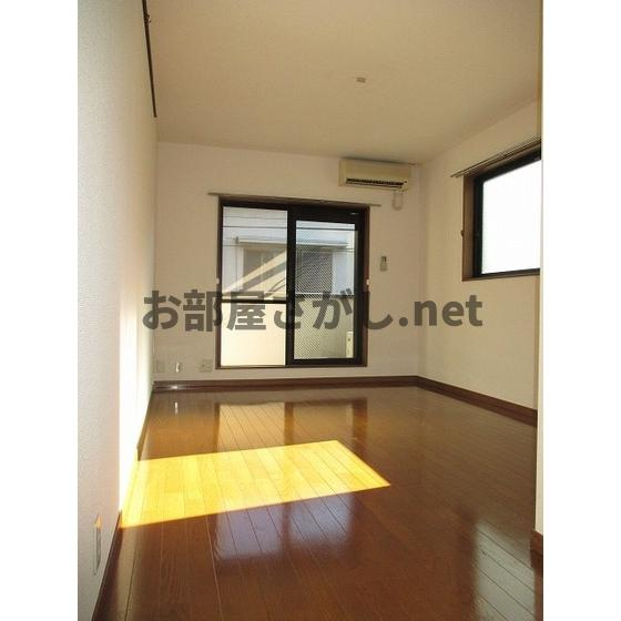 クレール野沢の居間・リビング