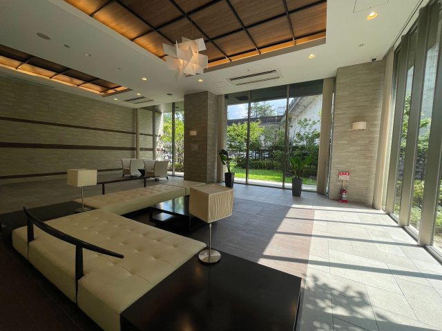 シャリエ小台リバーフォートのエントランス