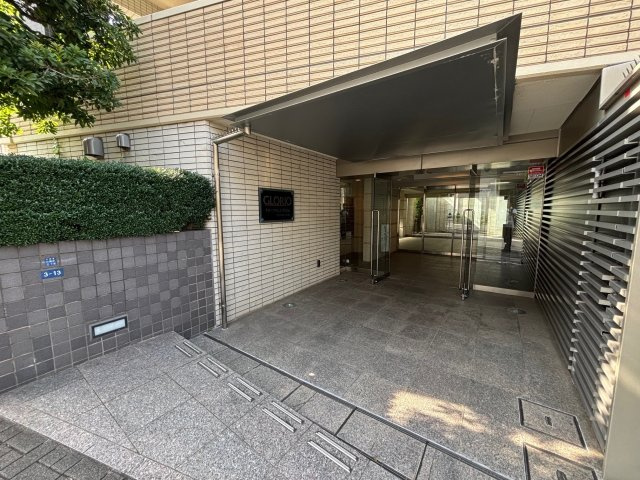 グローリオヒルズ西馬込|エントランス外側です。