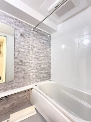 ナイスアーバン志村坂上の浴室