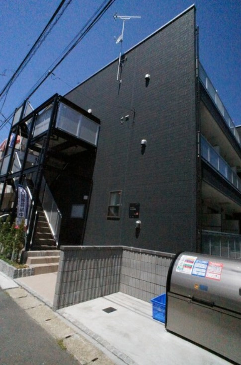 川崎市多摩区中野島３丁目の賃貸マンションのエントランス