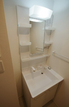 川崎市多摩区中野島３丁目の賃貸マンションの洗面所