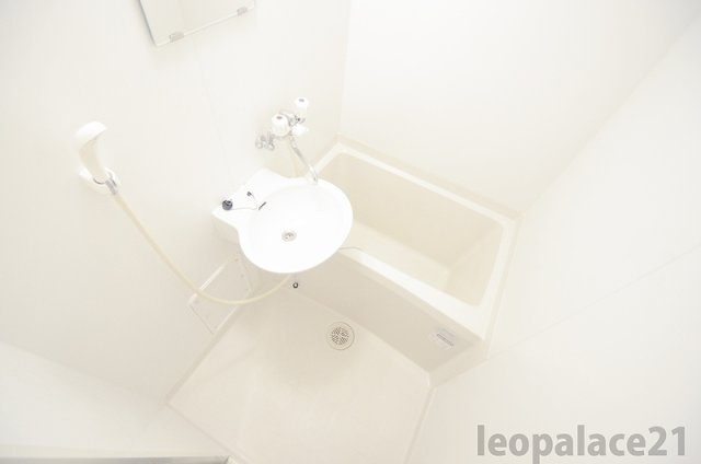 レオパレスカサブランカ４の浴室|設備・使用は号室により異なる為、現況を優先致します。