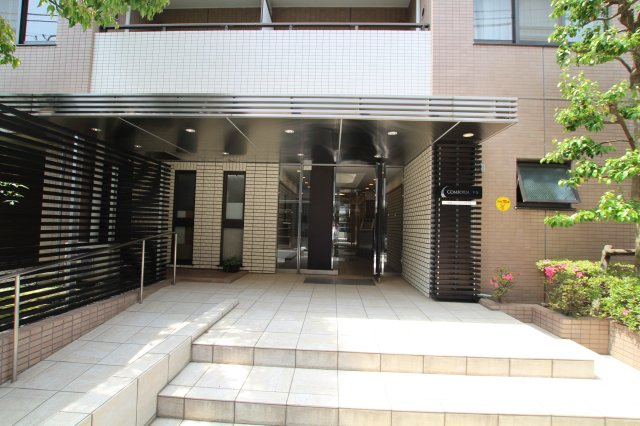 【エントランス】