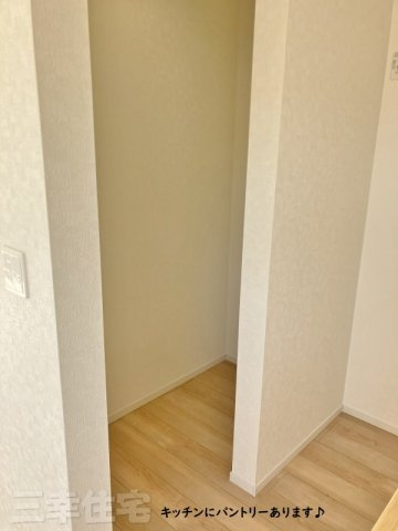 碧南市鴻島町の収納|キッチンパントリー、食材ストックに困りません