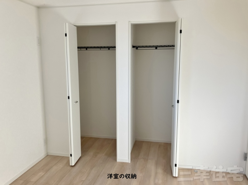 碧南市鴻島町の収納|収納が２つもあって大変便利