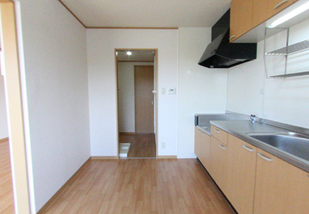 サン・コートの居間・リビング|ゆったりとした居間です