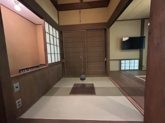東急天城高原別荘地　鹿と出会う日常の和室|囲炉裏