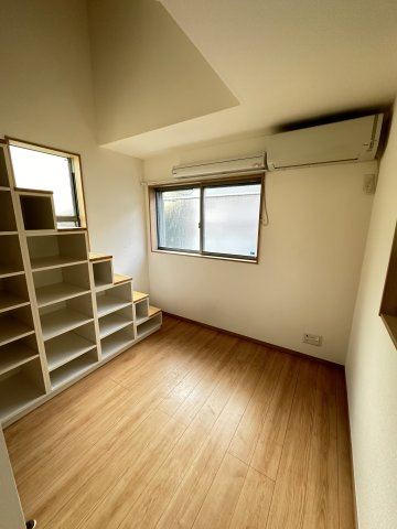 ベイルーム東白楽の居間・リビング