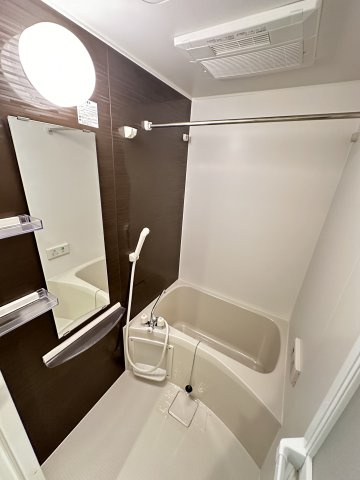 ベイルーム東白楽の浴室