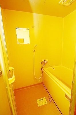 クレールハイムＢの浴室|日々の疲れを癒すお風呂付です
