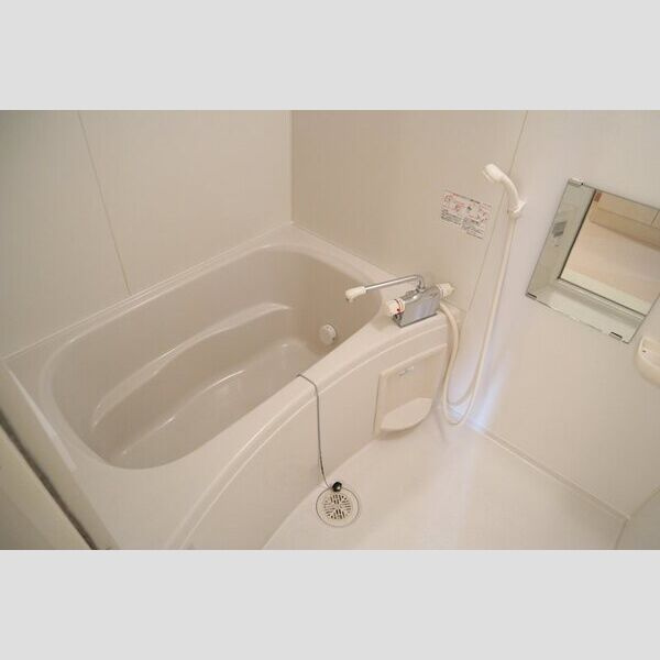 LIVRE1の浴室|日々の疲れを癒すお風呂付です