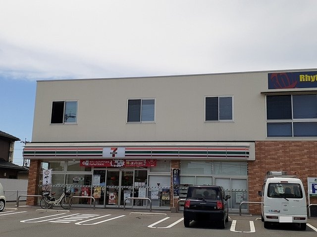 ルシールの周辺|セブンイレブン薄場２丁目店まで1100m