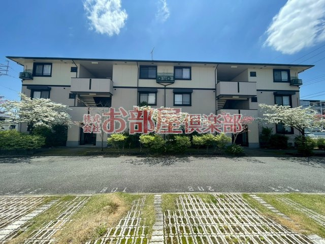 パークウエストの外観