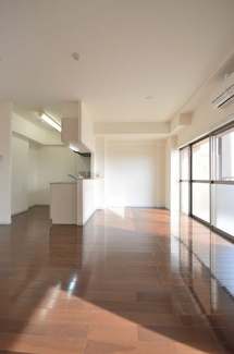 【居間・リビング】 | スカイシャトレ空港南 | 居室・リビング