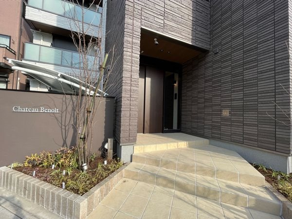 シャトー・ベノワのエントランス