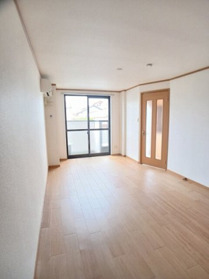 【居間・リビング】 | ヴィラ　フルールⅡ