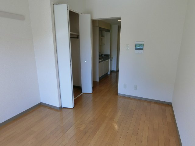 ユニテソリステ津門川の居間・リビング