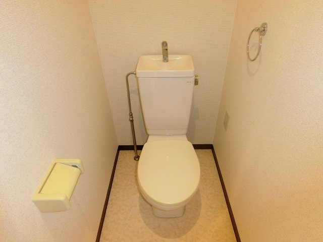 ユニテソリステ津門川のトイレ