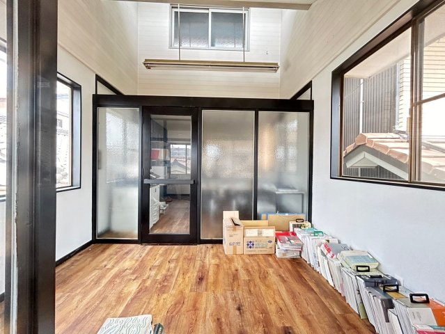 鴨田本町 中根様貸事務所の内装