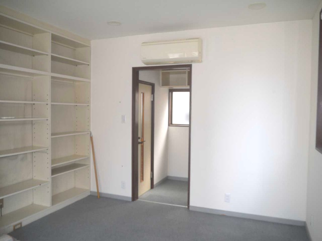 鴨田本町 中根様貸事務所の内装