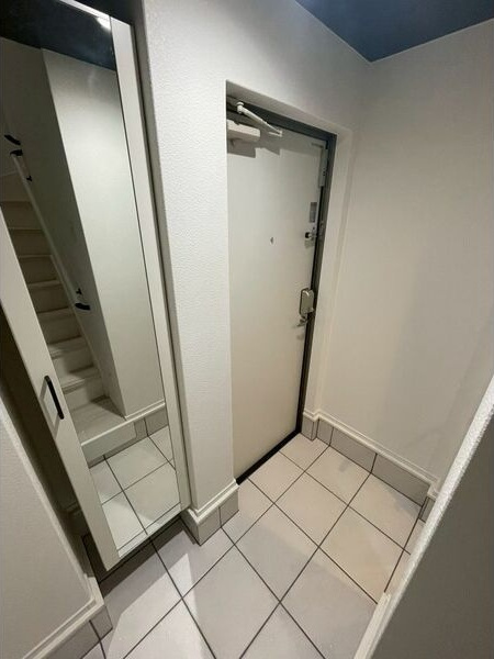 池田本町新築ガレージハウスの玄関