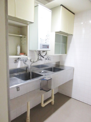 【キッチン】 | 市役所近くの事務所ビル | 給湯室