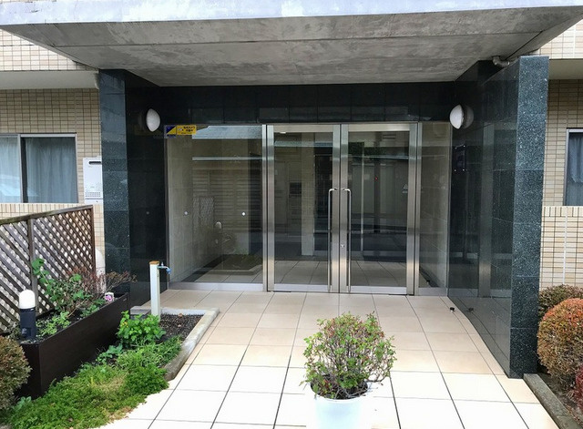 【エントランス】