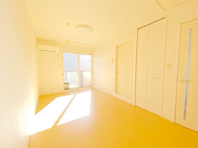 【居間・リビング】 | セジュールＩＨＡＲＡ | ゆったり過ごせる居間です