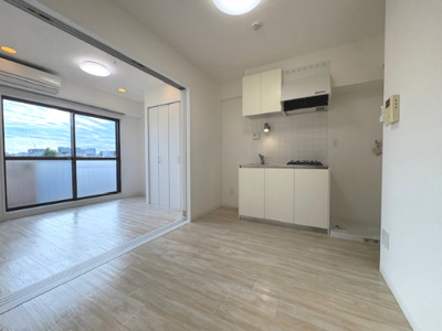 【居間・リビング】 | 第2セントラルビル