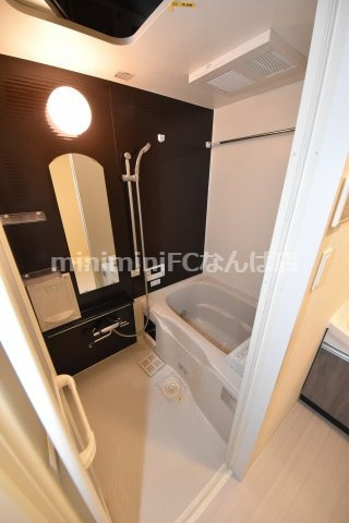 プレサンス南堀江ザ・センスの浴室