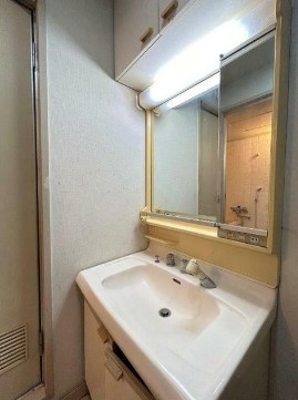 【独立洗面台】 | ロザ・ルゴーザ | 嬉しい独立洗面台付き。